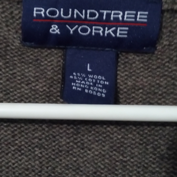 Roundtree & Yorke Brown  Wool Blend Sweater Vest - Picture 2 of 3